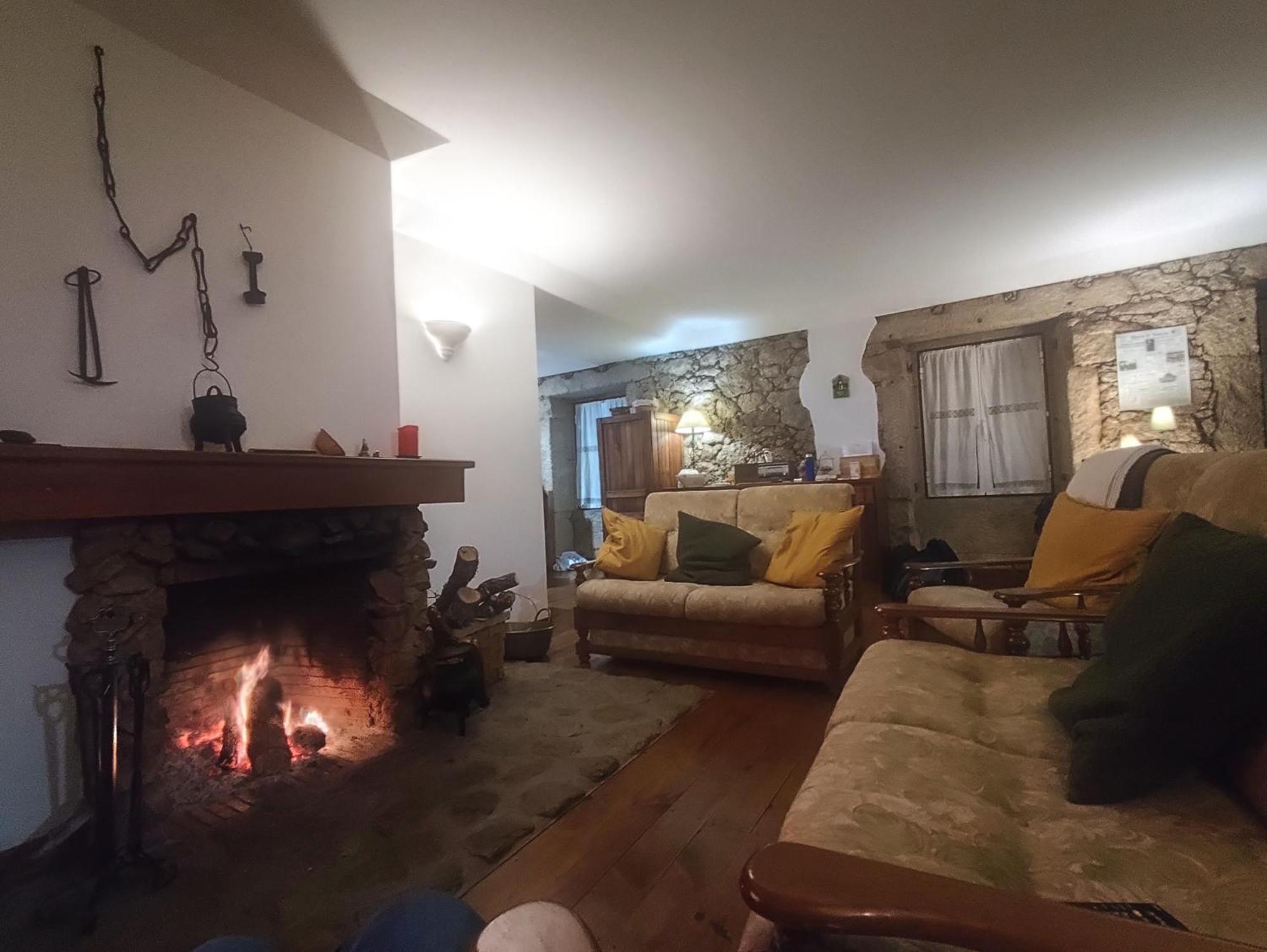 casa na aldeia - entre Fundão e Covilhã Pero Viseu Exterior foto