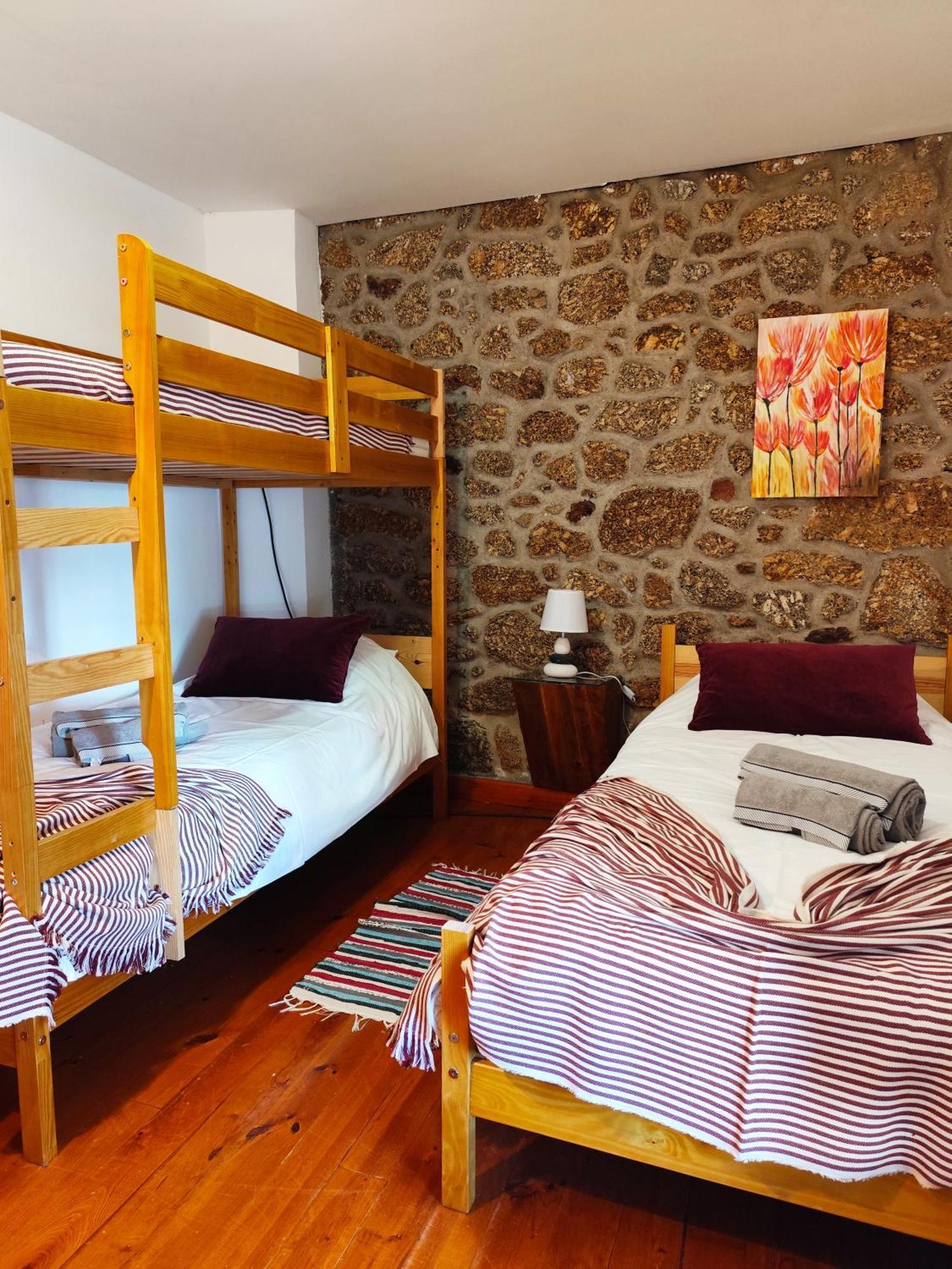 casa na aldeia - entre Fundão e Covilhã Pero Viseu Exterior foto